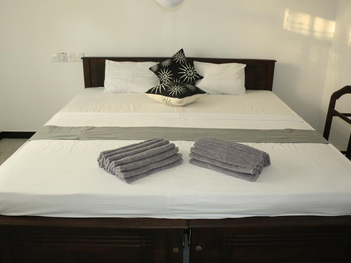 Hotel Blooming Polhena Exterior foto