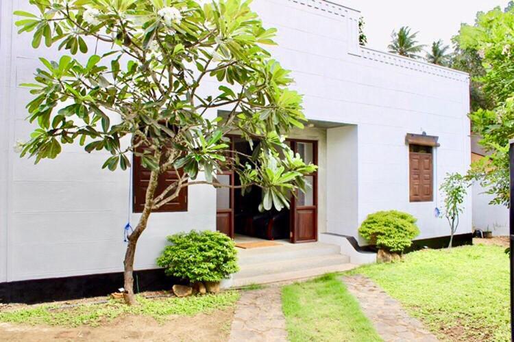 Hotel Blooming Polhena Exterior foto