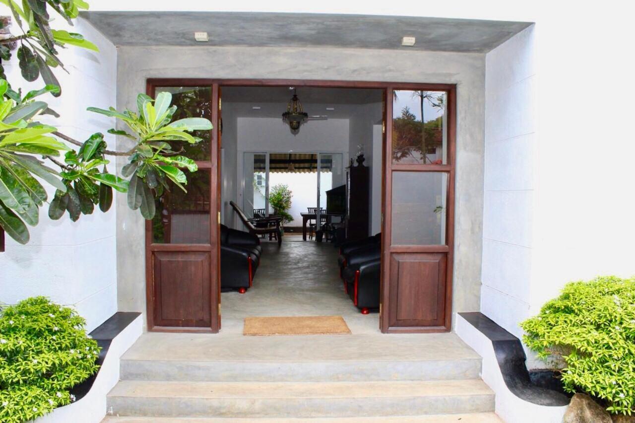 Hotel Blooming Polhena Exterior foto