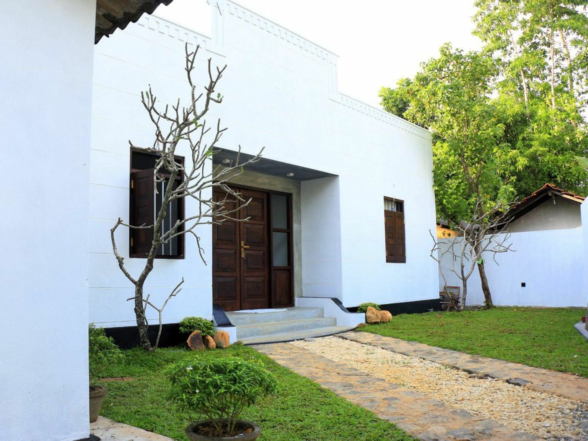 Hotel Blooming Polhena Exterior foto